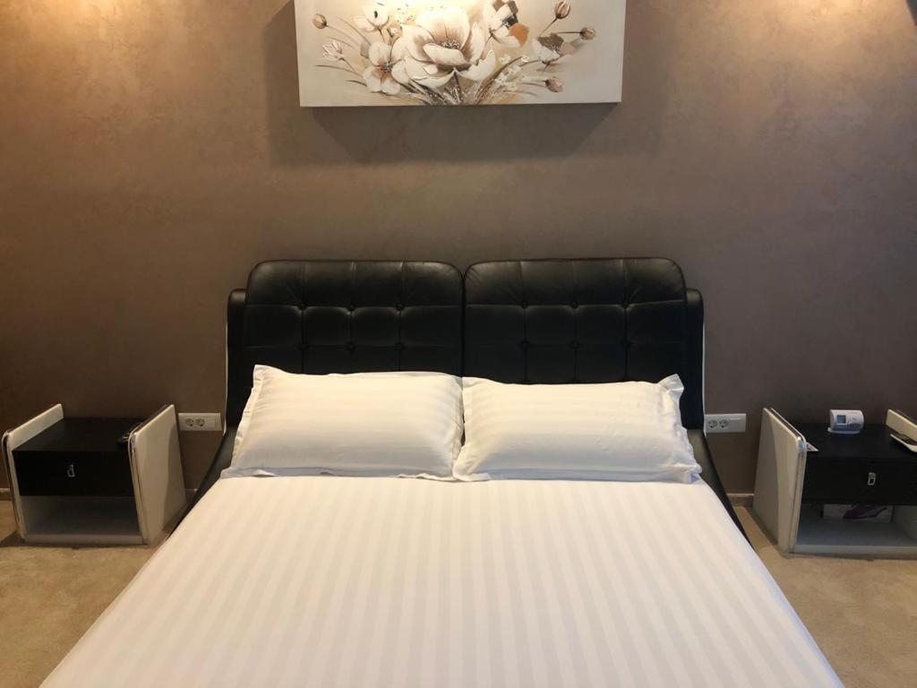 Cezara Apartment Galati  Bagian luar foto