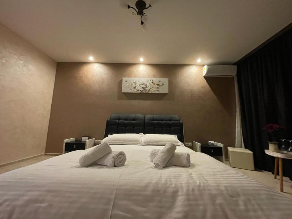 Cezara Apartment Galati  Bagian luar foto